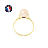 La Bague DUCHESSE de Perlinea présente une seule perle de culture rose ronde sur un anneau d'or jaune, sur fond blanc. En haut à gauche, un écusson bleu indique "Artisan Bijoutier Français" avec des accents rouges, blancs et bleus.