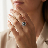 Anillo de plata y perla negra | luana