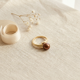 Anillo- Perlas Cultivadas de Agua Dulce- Redonda Diámetro 8-9 mm Chocolate- Talla 48 (EU)- Oro Amarillo