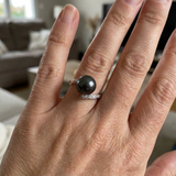 Anillo- Perlas Cultivadas Redondas 8-9 mm Tahití Negras- Oro Blanco- Diamantes