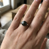 Anillo de oro engastado con diamantes y perlas de Tahití | alejandra