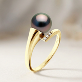 Anillo- Perlas de Tahití- Redondas 8-9 mm- Oro amarillo- Diamantes