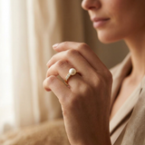 Anillo- Perlas Cultivadas - Diámetro 8-9 mm Blanco- Oro Amarillo- Diamantes