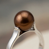 Anillo- Perlas Cultivadas de Agua Dulce- Redondo Diámetro 7-8 mm Chocolate- Talla 48 (EU)- Oro Blanco