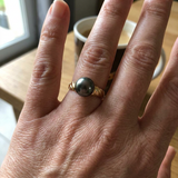 Anillo de oro amarillo con una magnífica perla de Tahití | Meliá