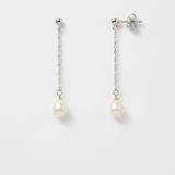 Pendientes colgantes de oro blanco y perlas blancas | lolita