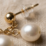 Pendientes colgantes de oro amarillo y perlas blancas | lolita